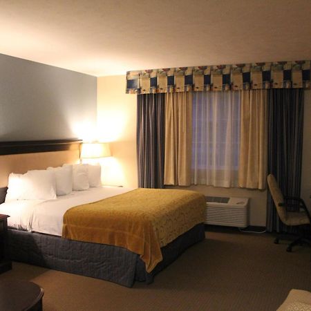 Green Acres Hotel Pittsfield Oda fotoğraf