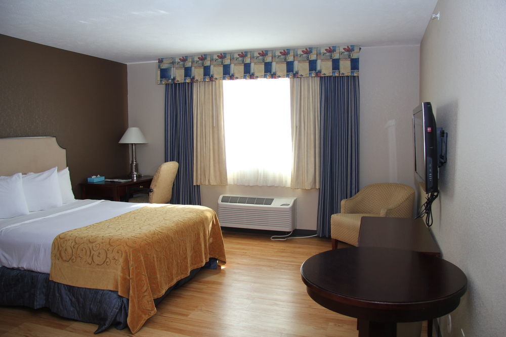 Green Acres Hotel Pittsfield Dış mekan fotoğraf
