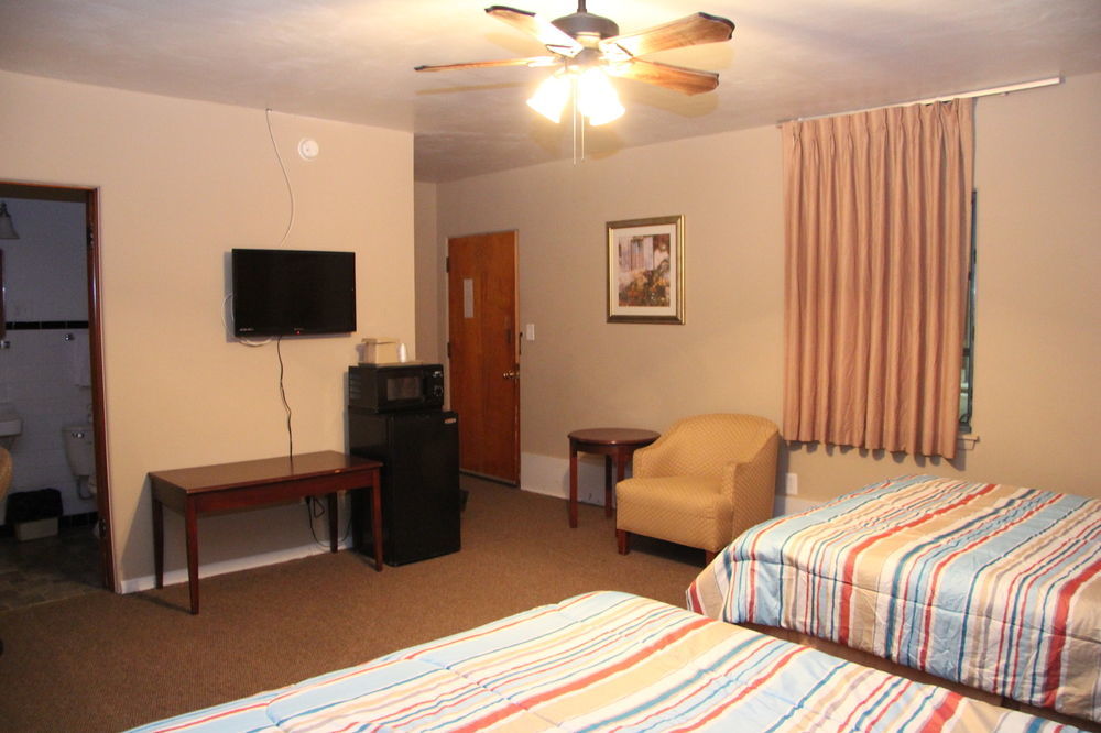 Green Acres Hotel Pittsfield Dış mekan fotoğraf
