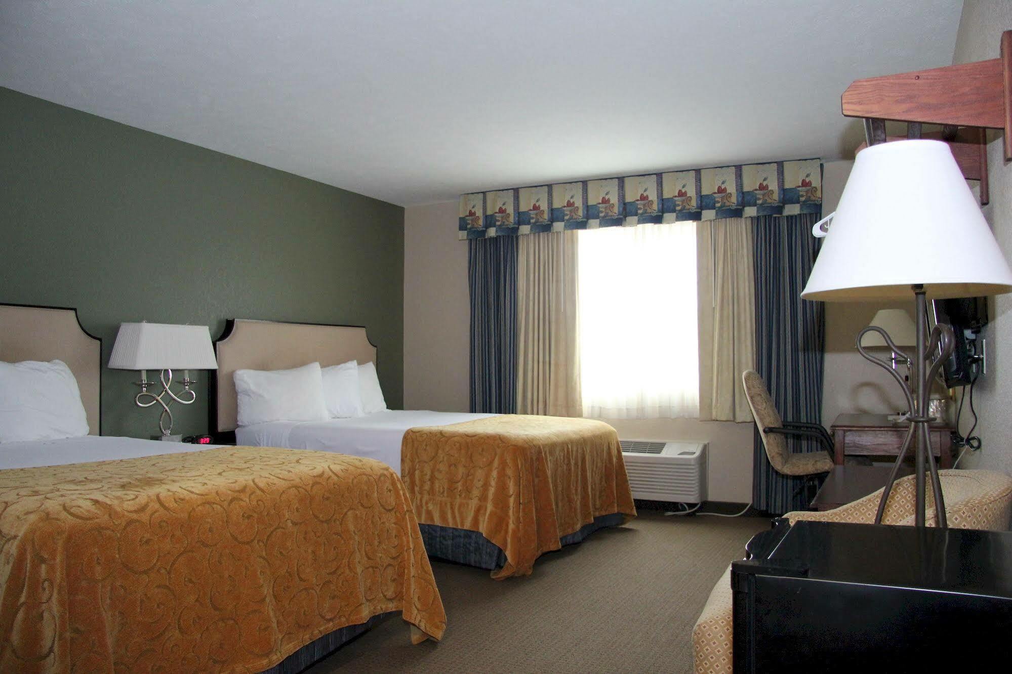 Green Acres Hotel Pittsfield Dış mekan fotoğraf