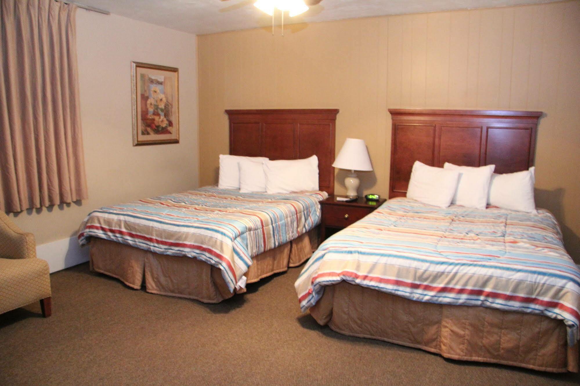 Green Acres Hotel Pittsfield Dış mekan fotoğraf