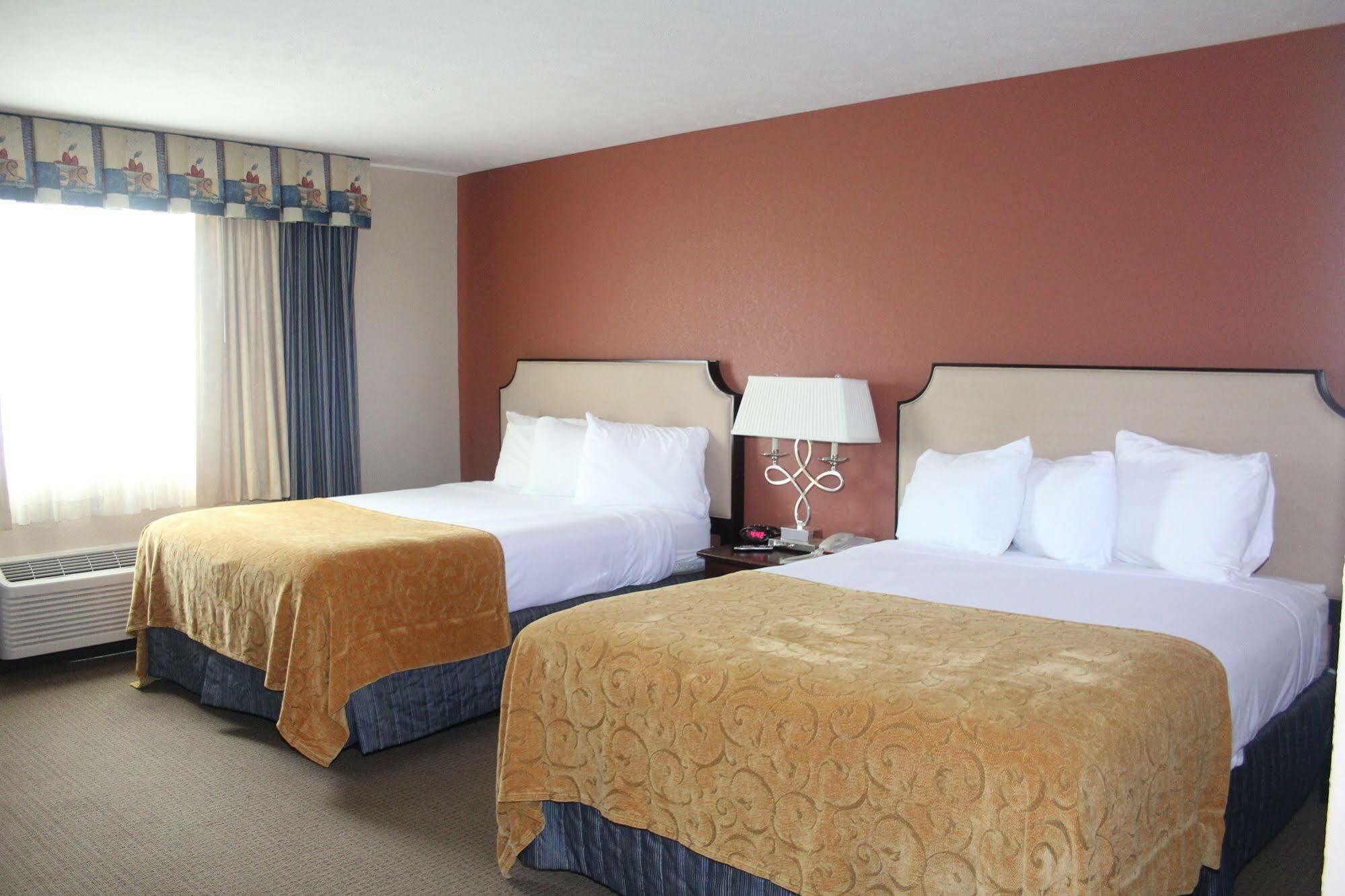 Green Acres Hotel Pittsfield Dış mekan fotoğraf