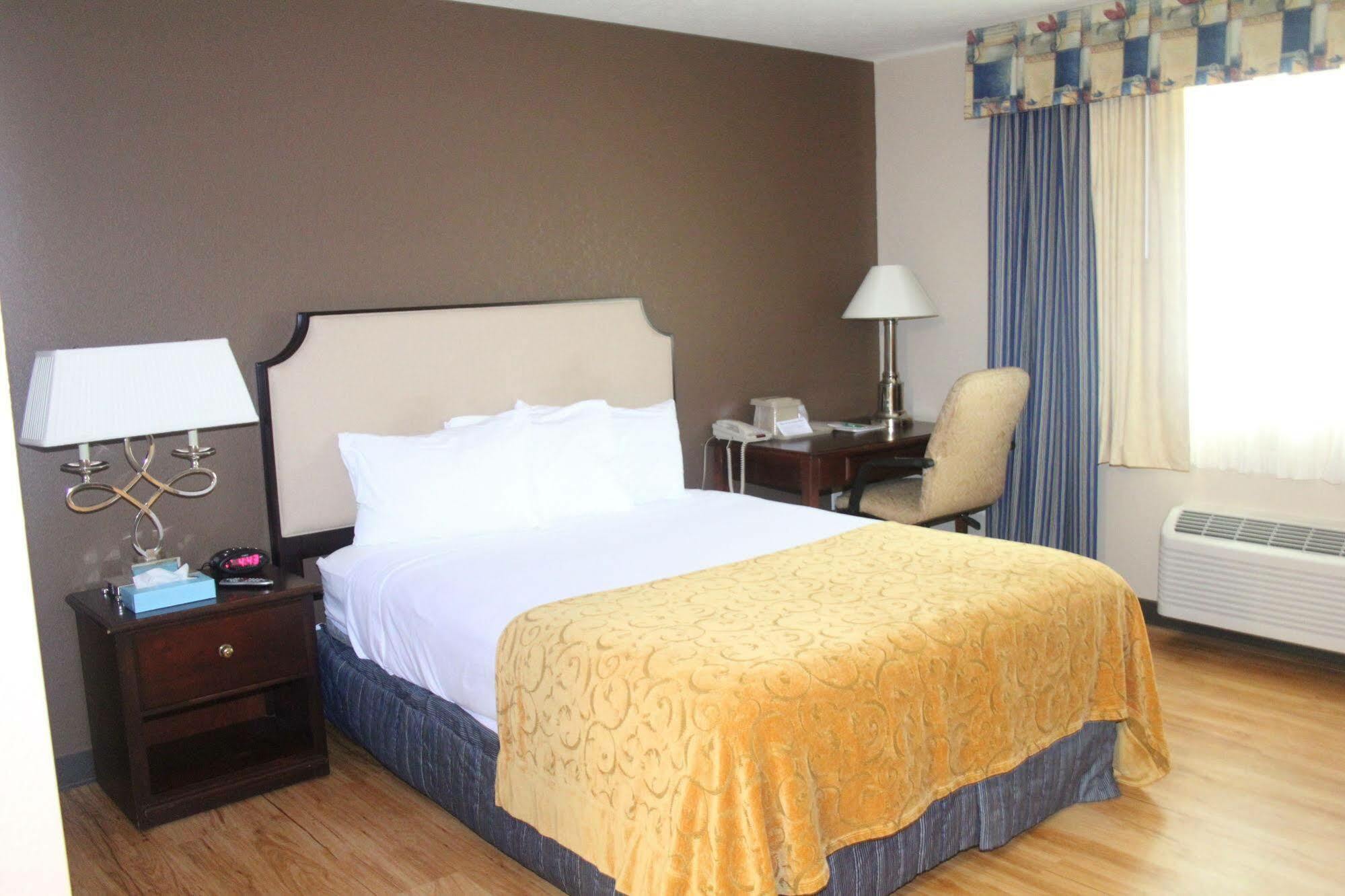 Green Acres Hotel Pittsfield Dış mekan fotoğraf